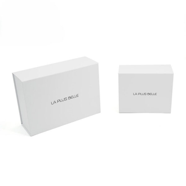 Premium Folding Cosmetic Gift Box with Magnetic Closure Premium Folding Cosmetic Gift Box with Magnetic Closure