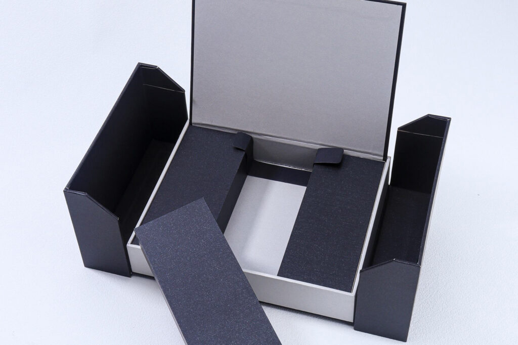 Op maat gemaakte zwarte geschenkdoos met magnetische sluiting