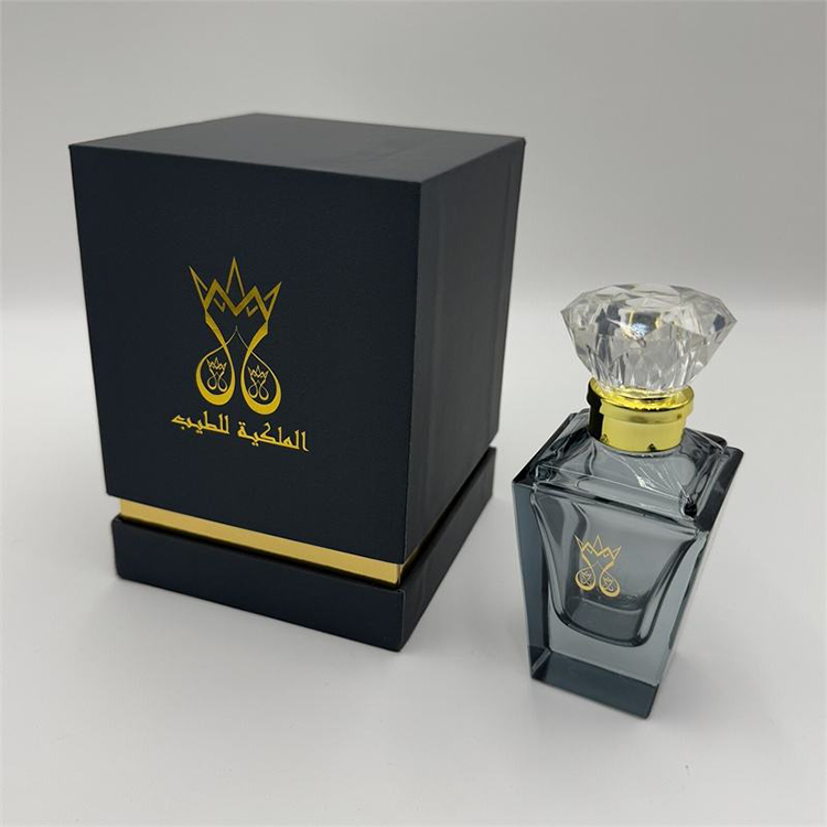 Stijve schouder- en nekband met parfumdoosje en kaarsendoosje van EVA-schuim